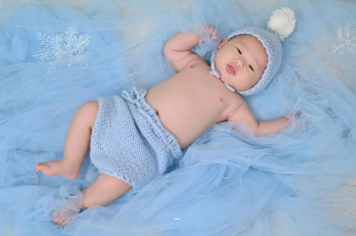 南平三个月宝宝挠耳朵 南平三个月宝宝挠耳朵